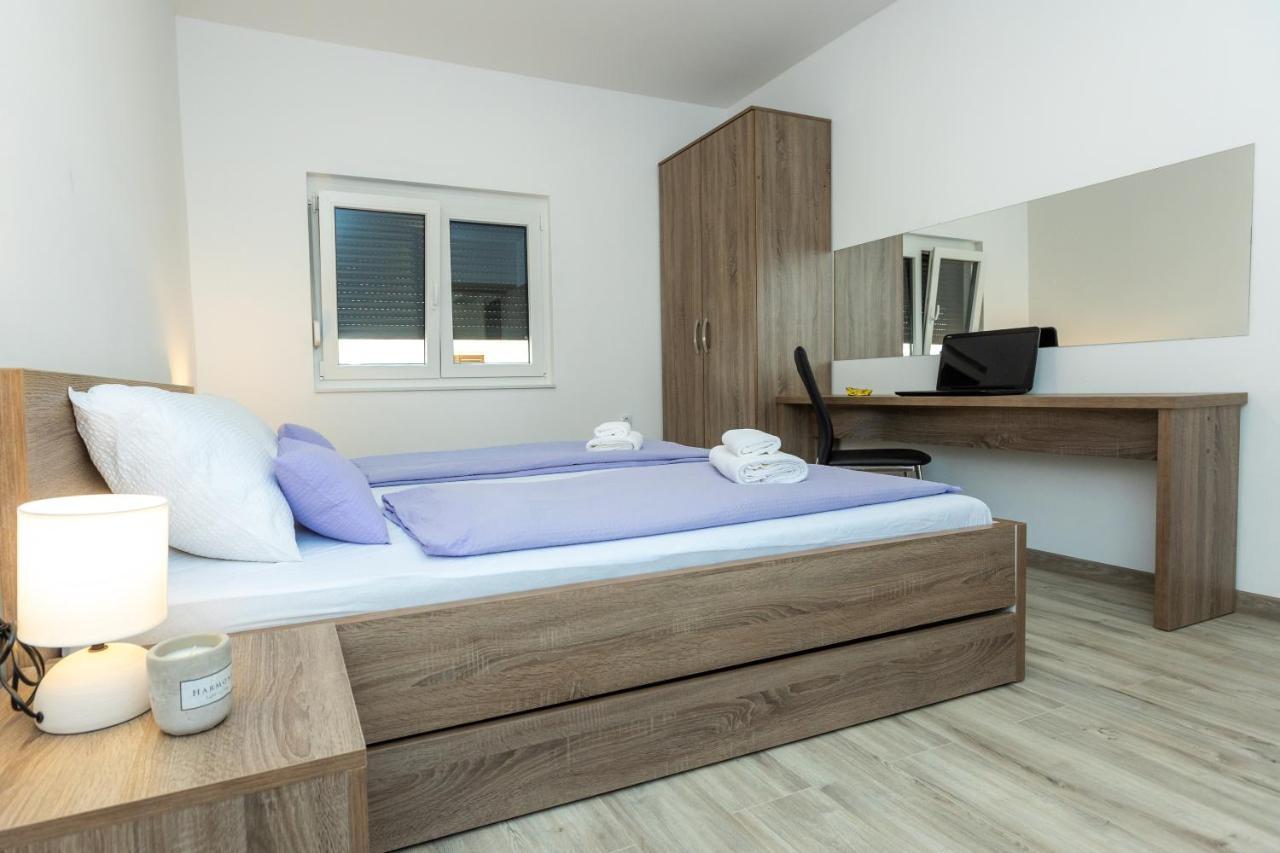 Apartments Maris Sveti Filip i Jakov Exteriér fotografie